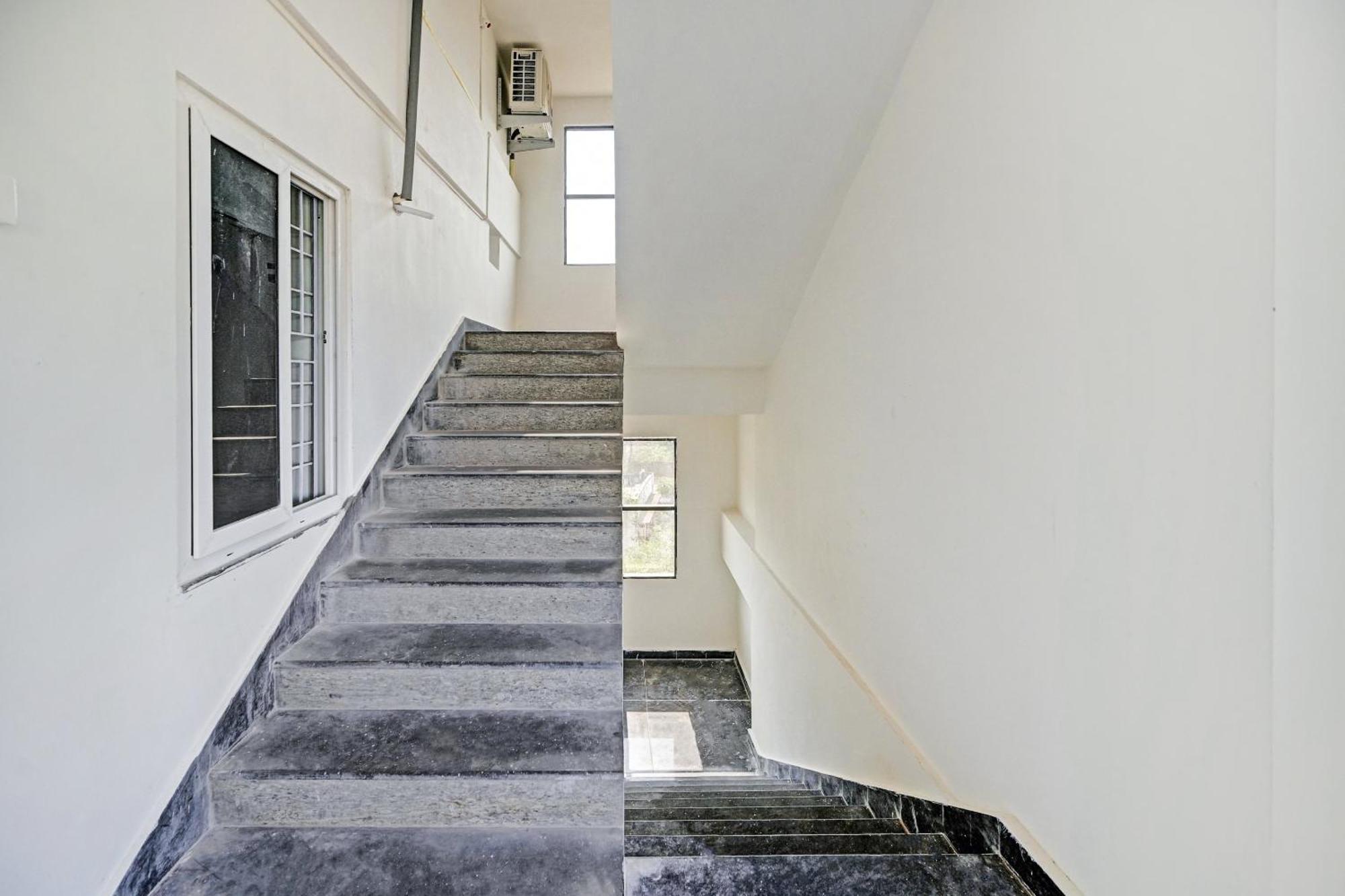 Hotel O Vrk Residency Kurmannapalem Екстер'єр фото